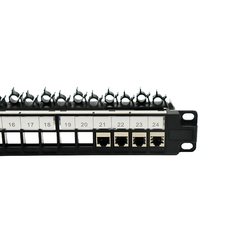 Qual é a diferença entre um painel de fibra e um patch panel?